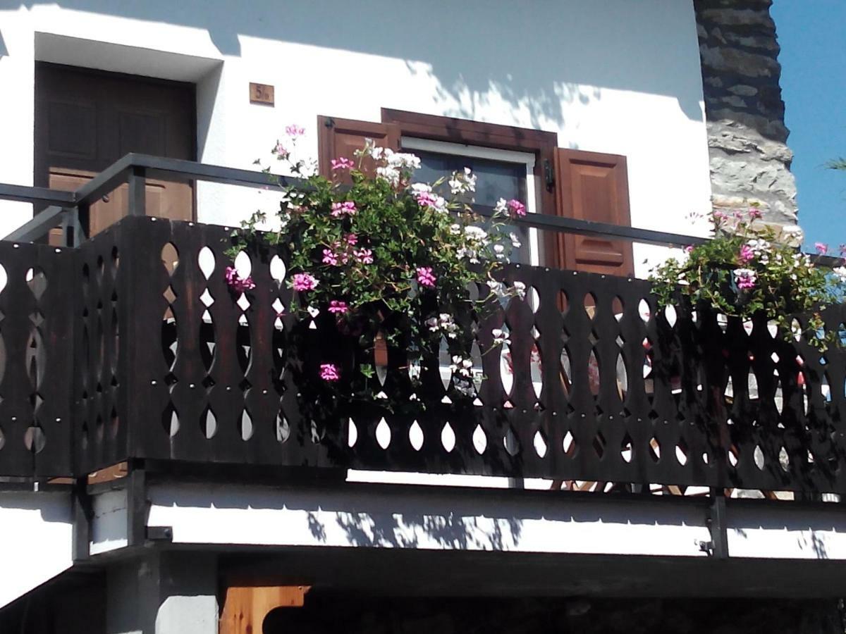 Maison Mey - Cir Vda Gignod 008 Aosta Bagian luar foto